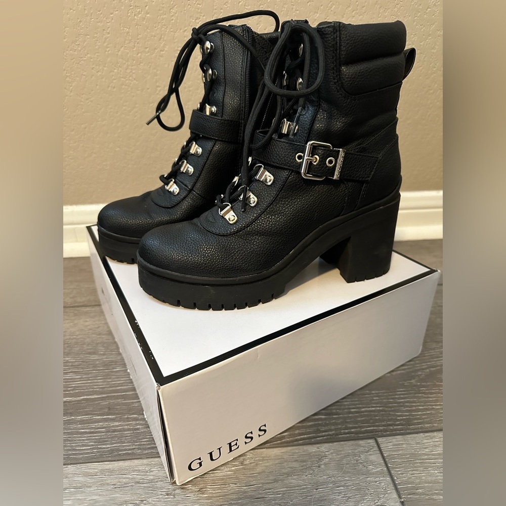 Guess Canaly Combat Boots sz 6.5, like new